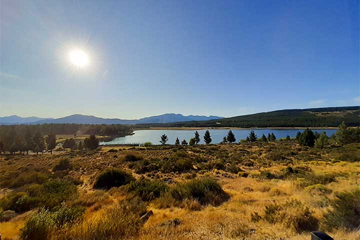 Mirador hacia Laguna La Zeta en Esquel - Foto Balero Producciones